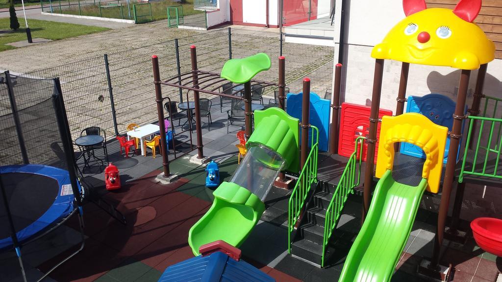 Marina Jastarnia Apartamenty W Budynku Z Basenem Extérieur photo