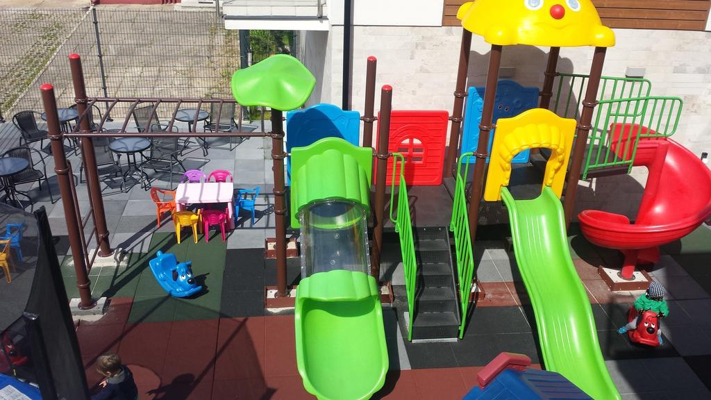 Marina Jastarnia Apartamenty W Budynku Z Basenem Extérieur photo