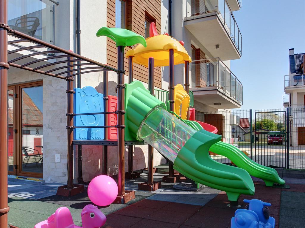 Marina Jastarnia Apartamenty W Budynku Z Basenem Extérieur photo