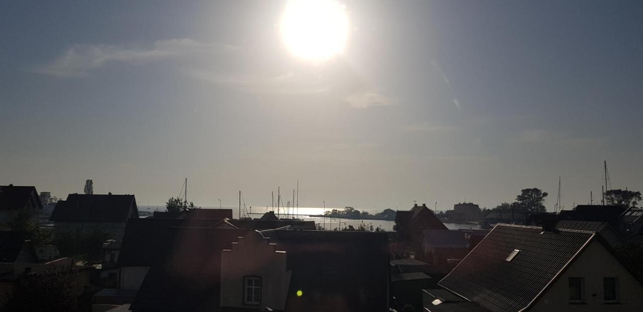 Marina Jastarnia Apartamenty W Budynku Z Basenem Extérieur photo