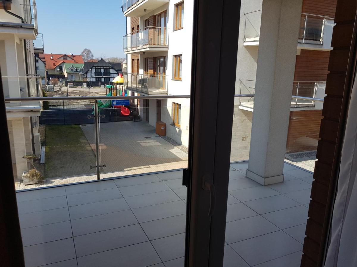 Marina Jastarnia Apartamenty W Budynku Z Basenem Extérieur photo