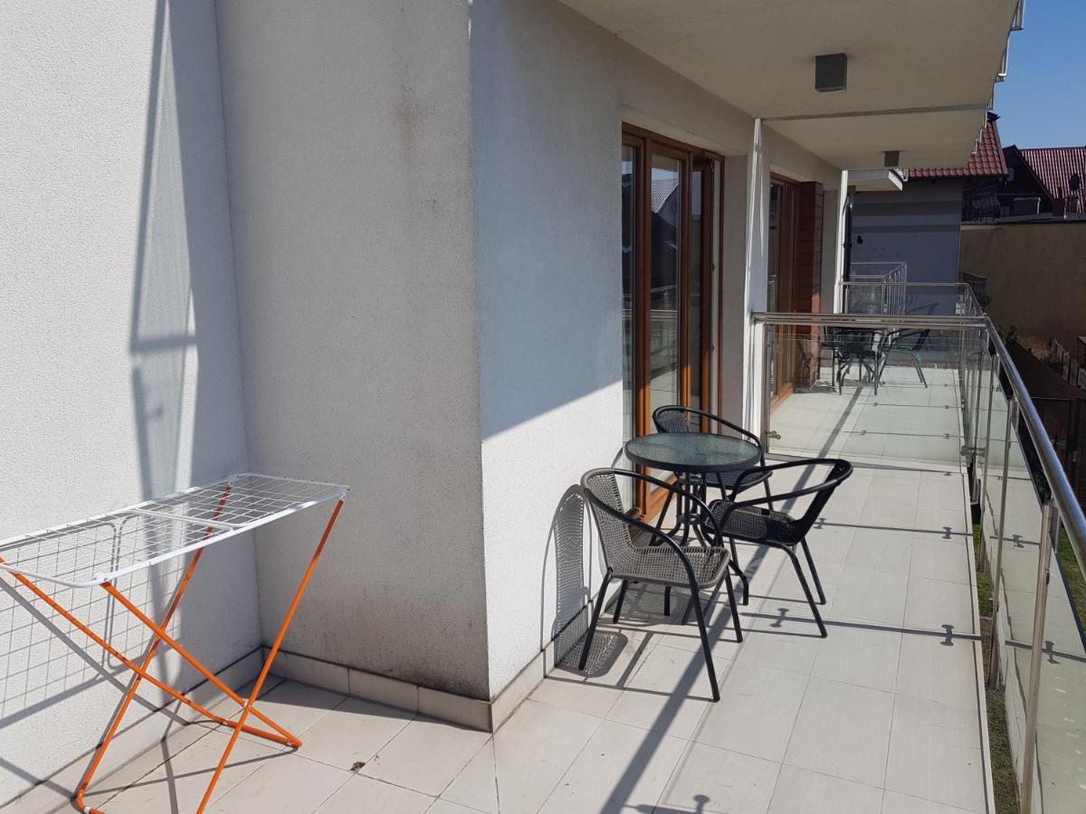 Marina Jastarnia Apartamenty W Budynku Z Basenem Extérieur photo
